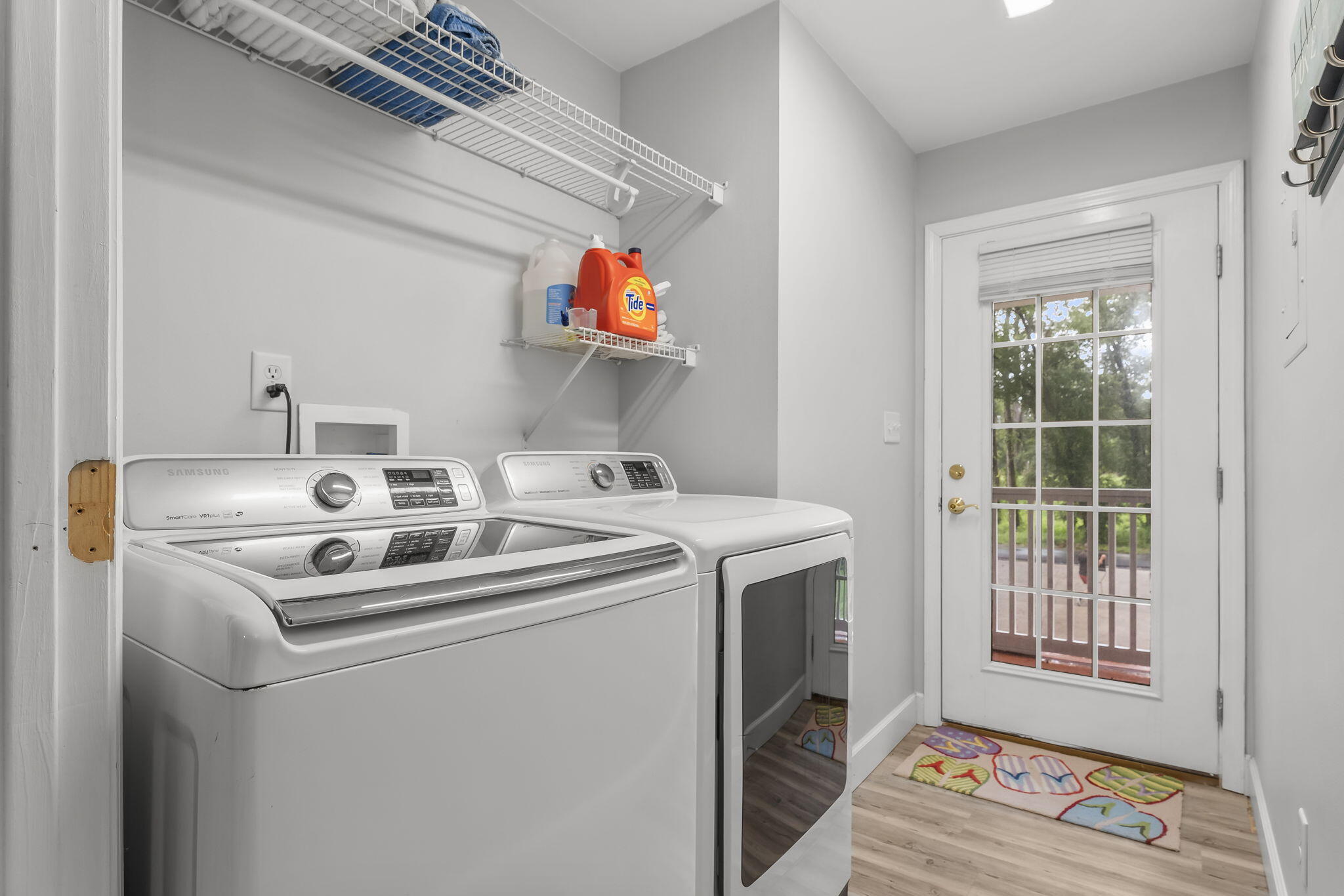 193 Portland Park Road Freeport, FL 32439 - Photo 21 of 62 a utility room with dryer and washer