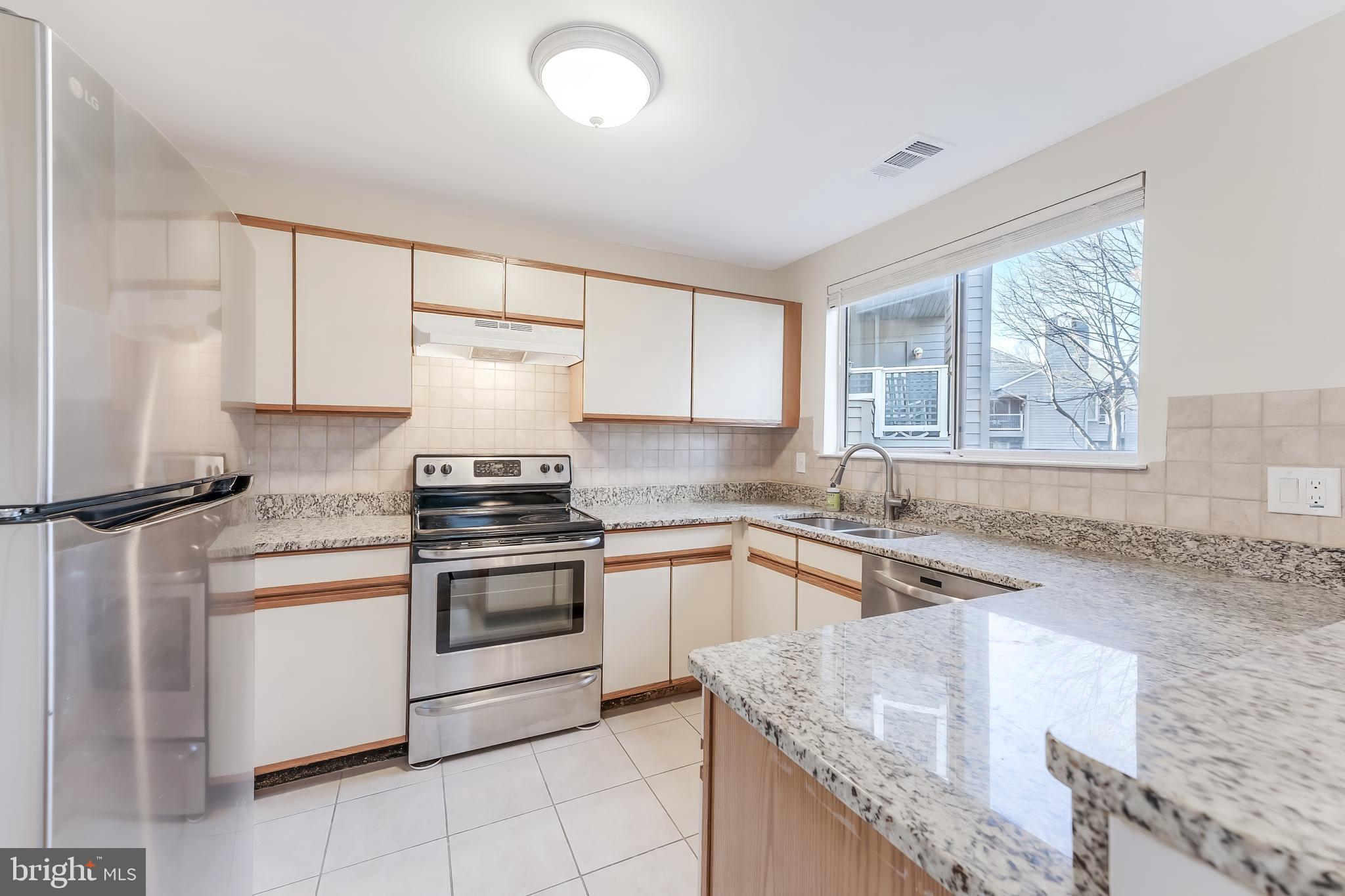 1500 C Summerchase Court Reston, VA 20194 - Photo 4 of 31