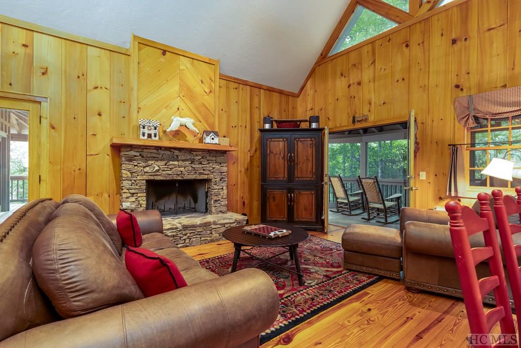168 Rushing Spring Lane Sapphire, NC 28774 - Photo 10 of 33 Gallery Image 10