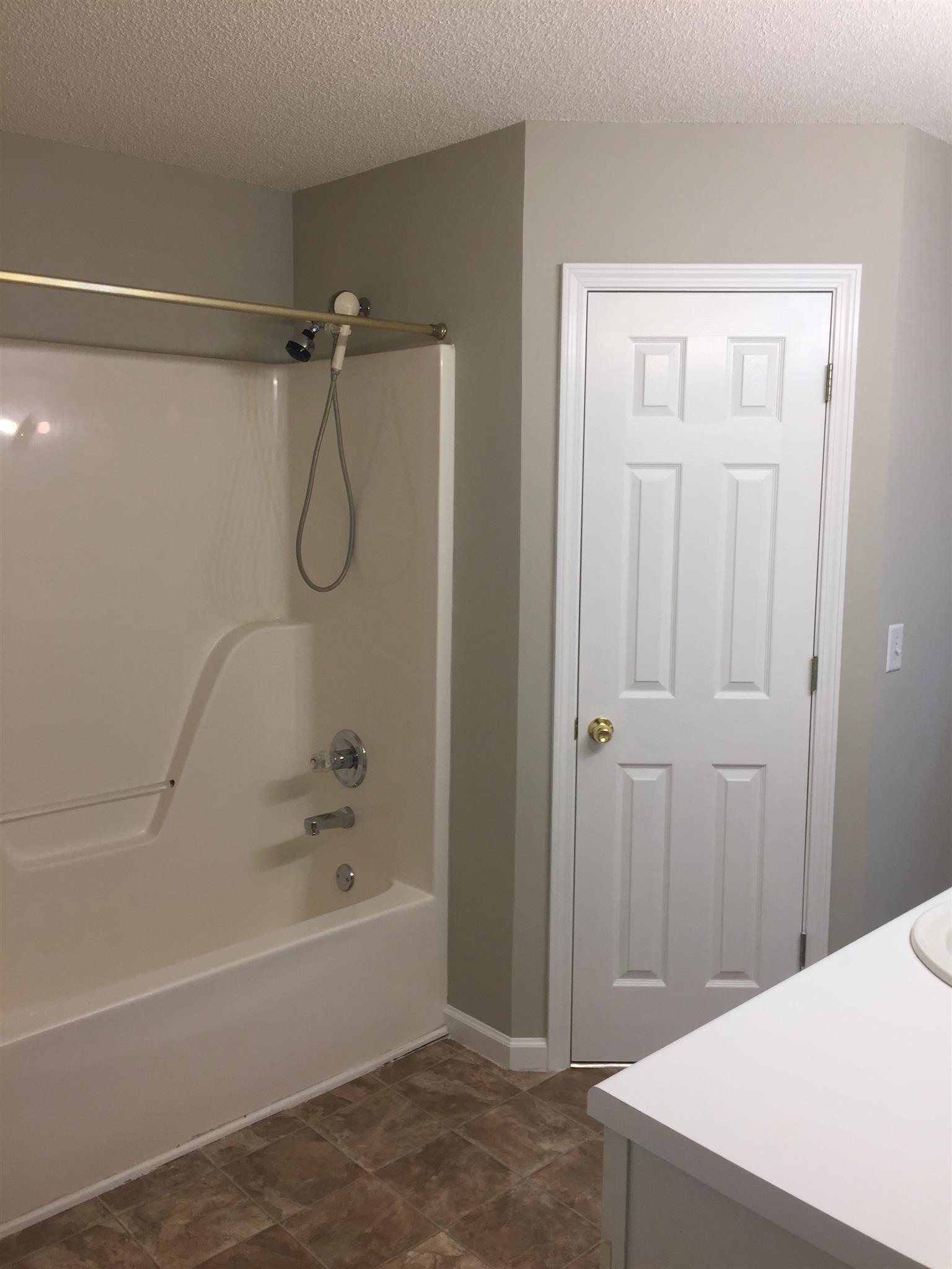 1443 Rochester Drive Murfreesboro, TN 37130 - Photo 6 of 10 Gallery Image 6