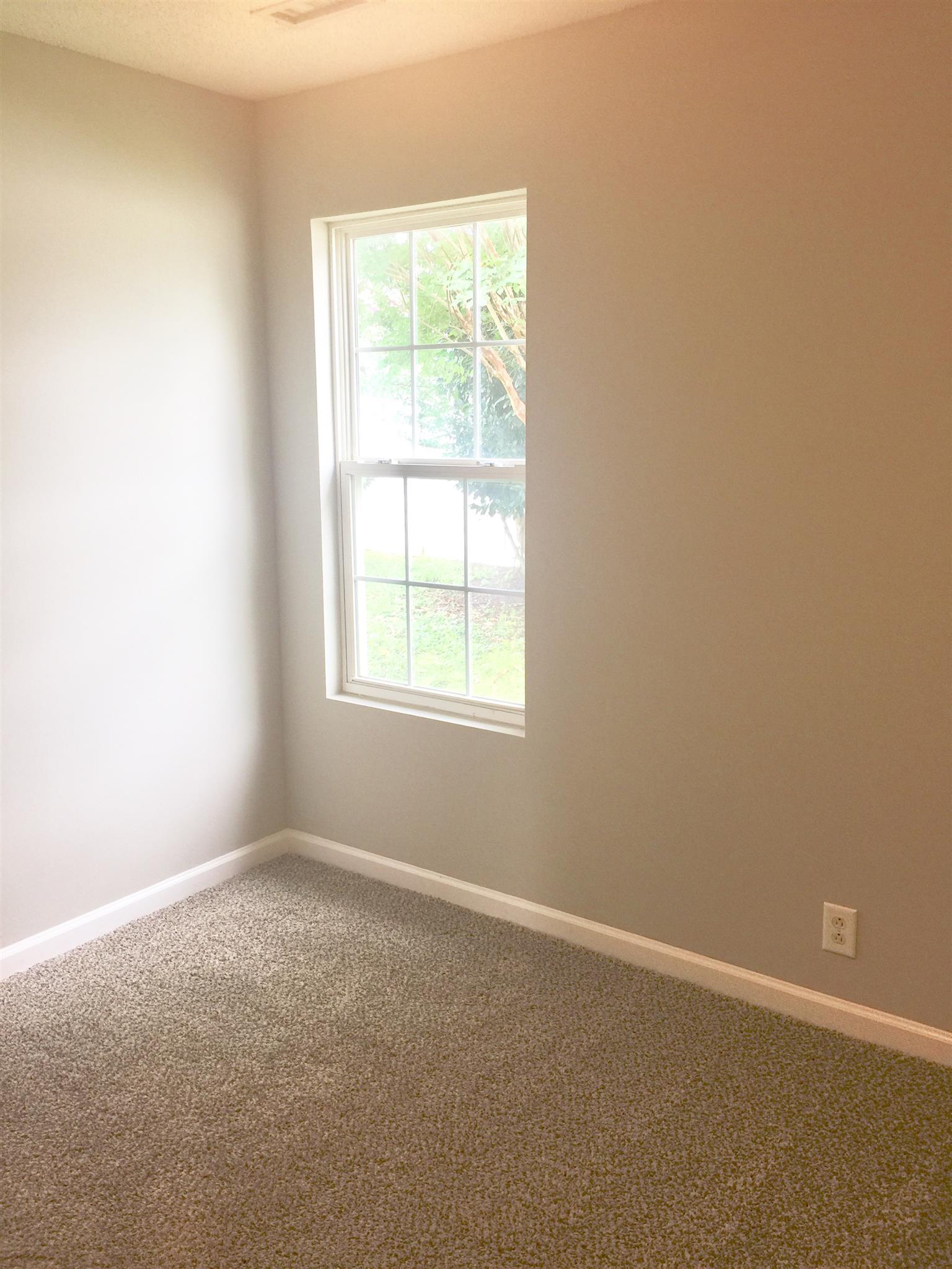 1443 Rochester Drive Murfreesboro, TN 37130 - Photo 8 of 10 Gallery Image 8