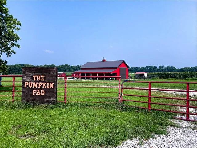 $1,000,000 | 35100 East Outer Belt Road, Lone Jack, MO 64070