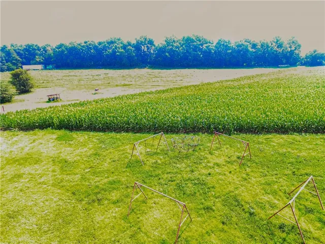 $1,000,000 | 35100 East Outer Belt Road, Lone Jack, MO 64070