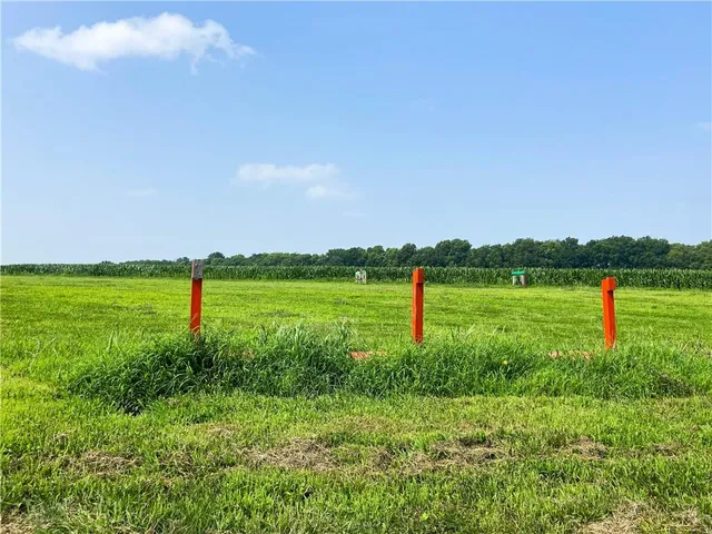 $1,000,000 | 35100 East Outer Belt Road, Lone Jack, MO 64070