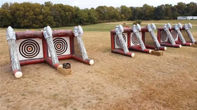 $1,000,000 | 35100 East Outer Belt Road, Lone Jack, MO 64070