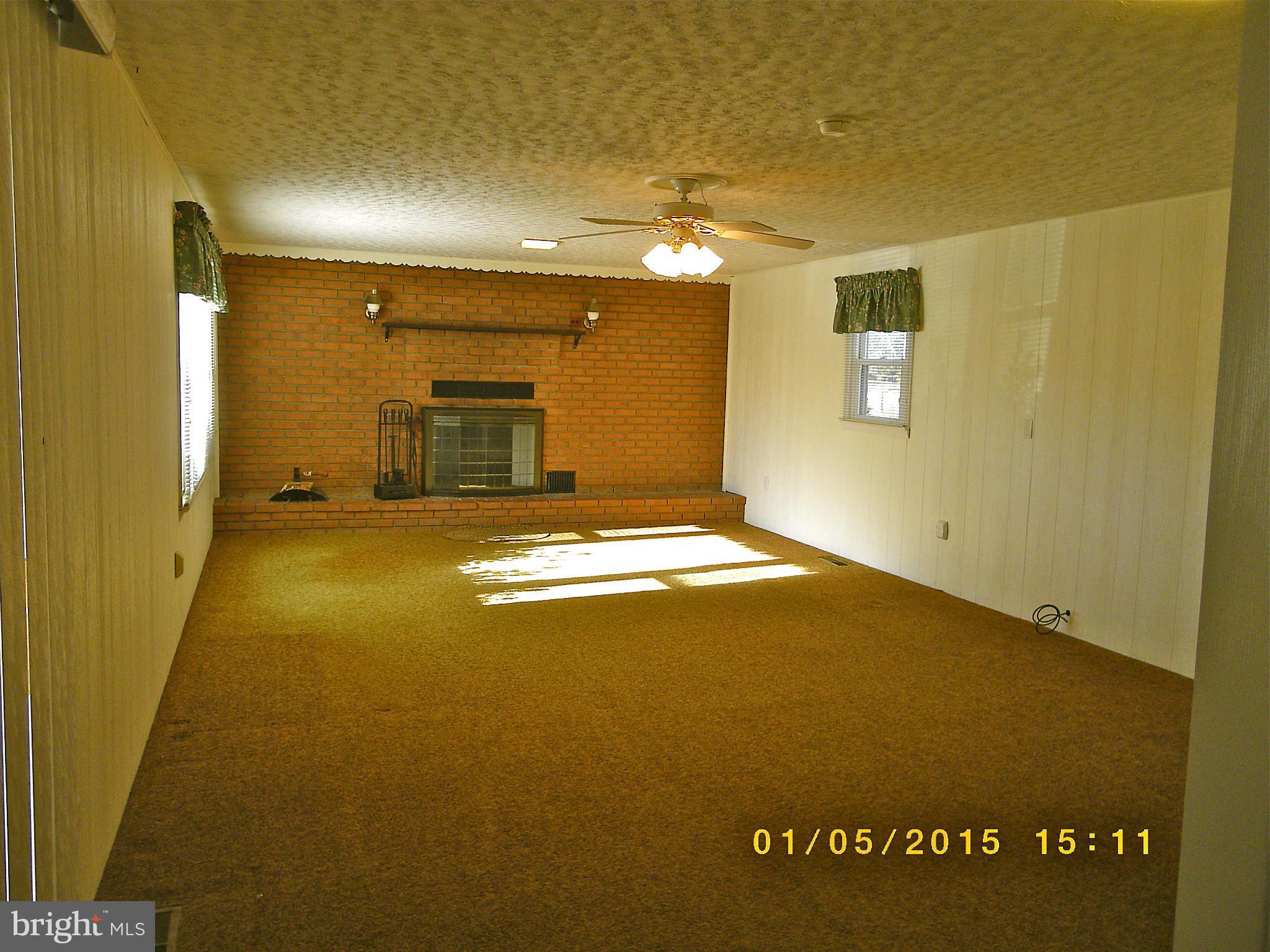 5347 Balls Mill Road Midland, VA 22728 - Photo 17 of 30 Family Room or nice Master Bedroom