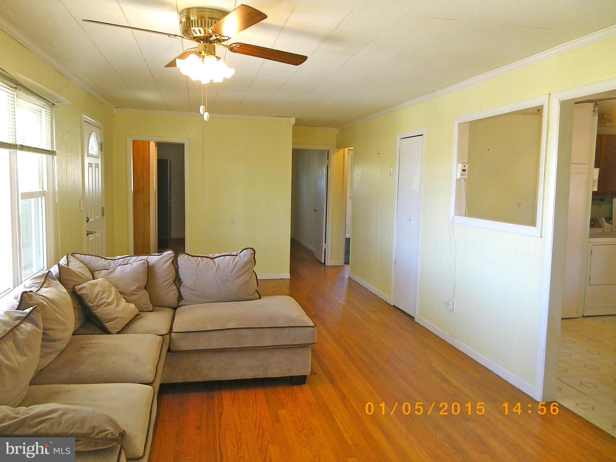 5347 Balls Mill Road Midland, VA 22728 - Photo 4 of 30 Living Room with Hardwood Floors