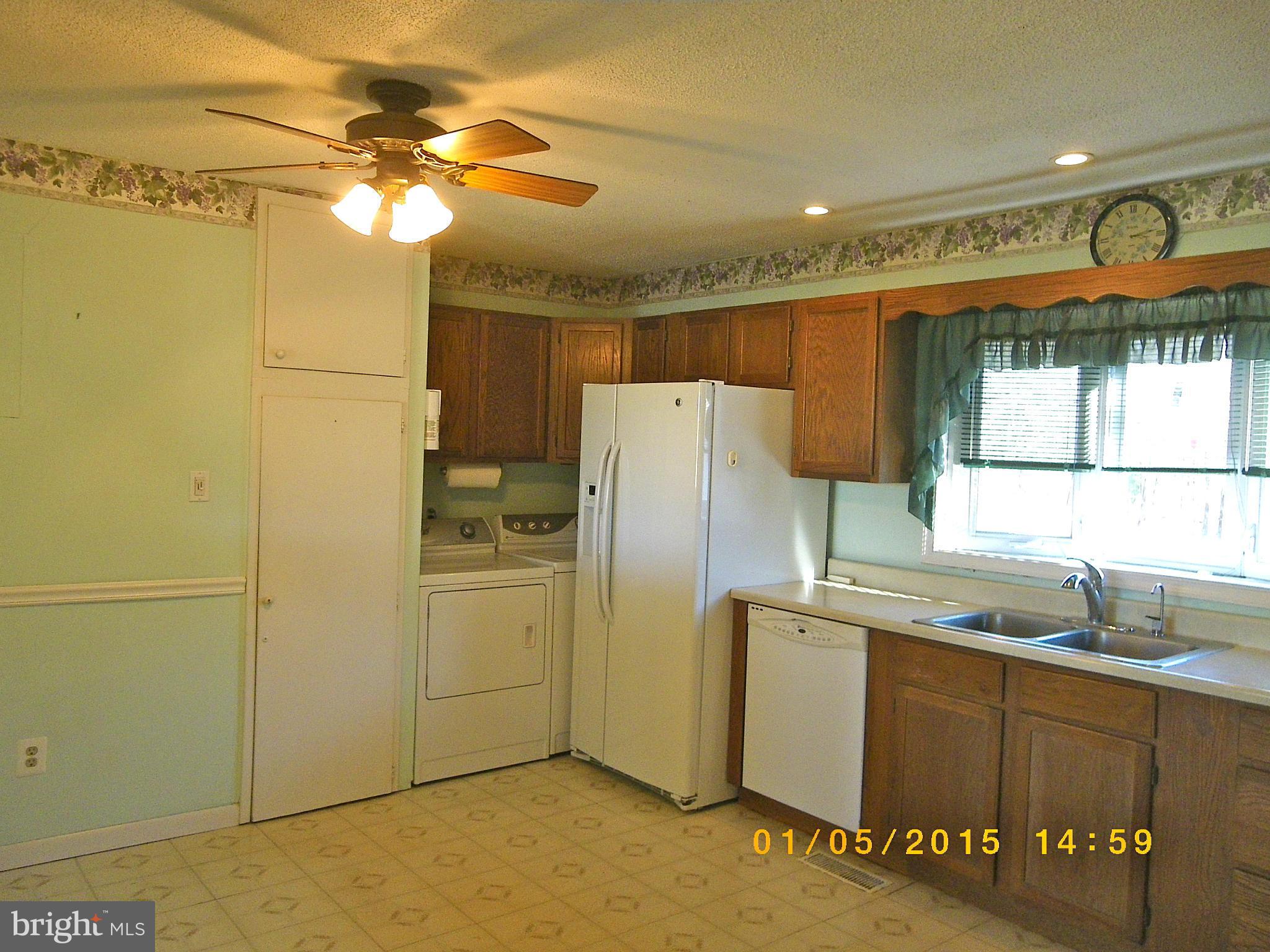 5347 Balls Mill Road Midland, VA 22728 - Photo 6 of 30 Kitchen with Lighted Ceiling Fan