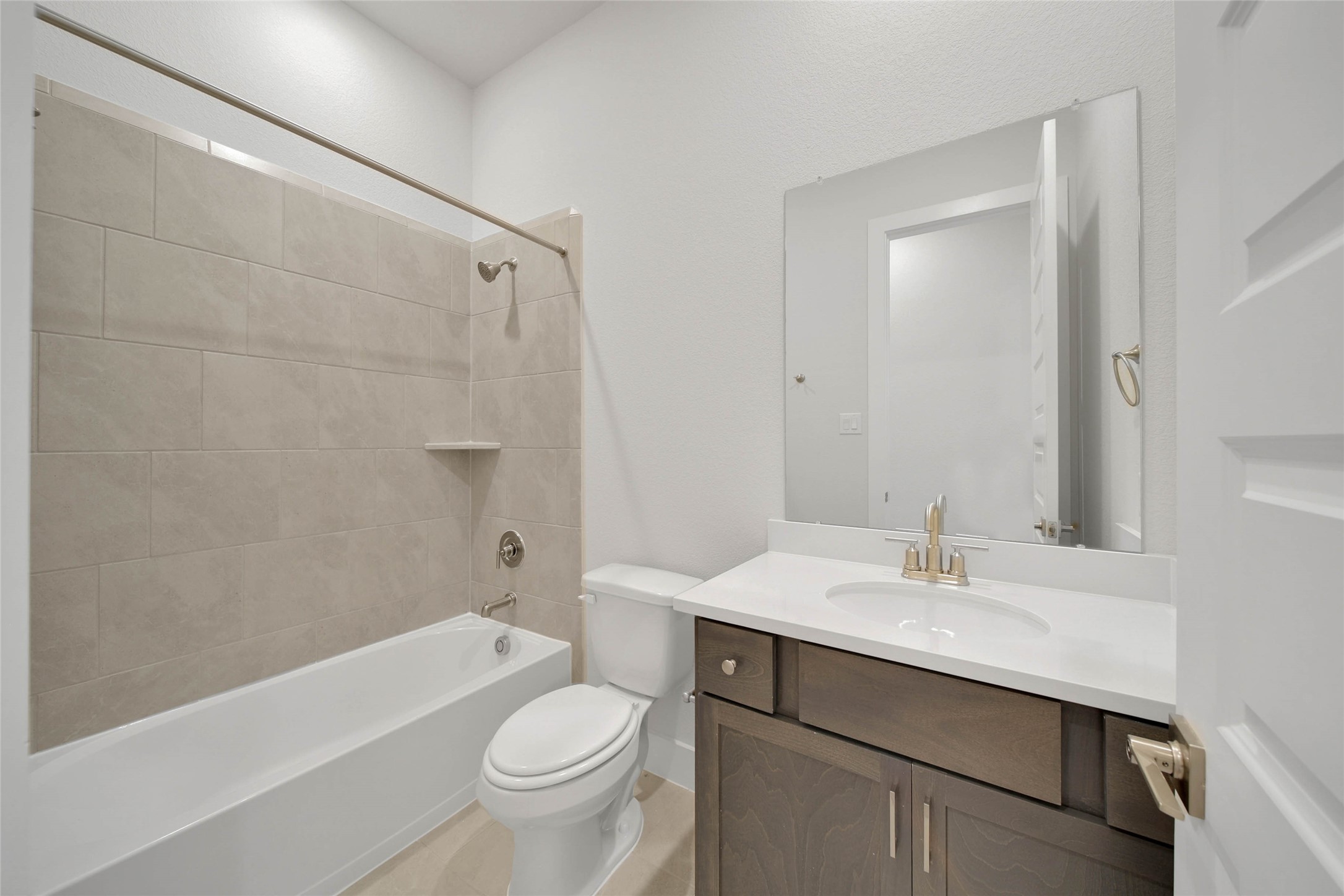 4515 Magnolia Bend Drive Rosharon, TX 77583 - Photo 35 of 46 a bathroom with a sink a toilet and shower
