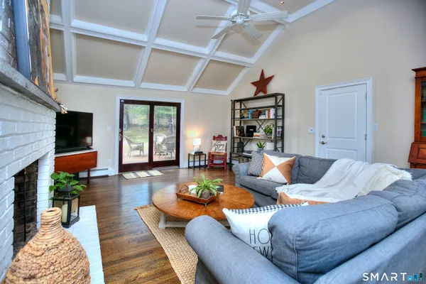 $1,275,000 | 3725 Redding Road, Fairfield, CT 06824