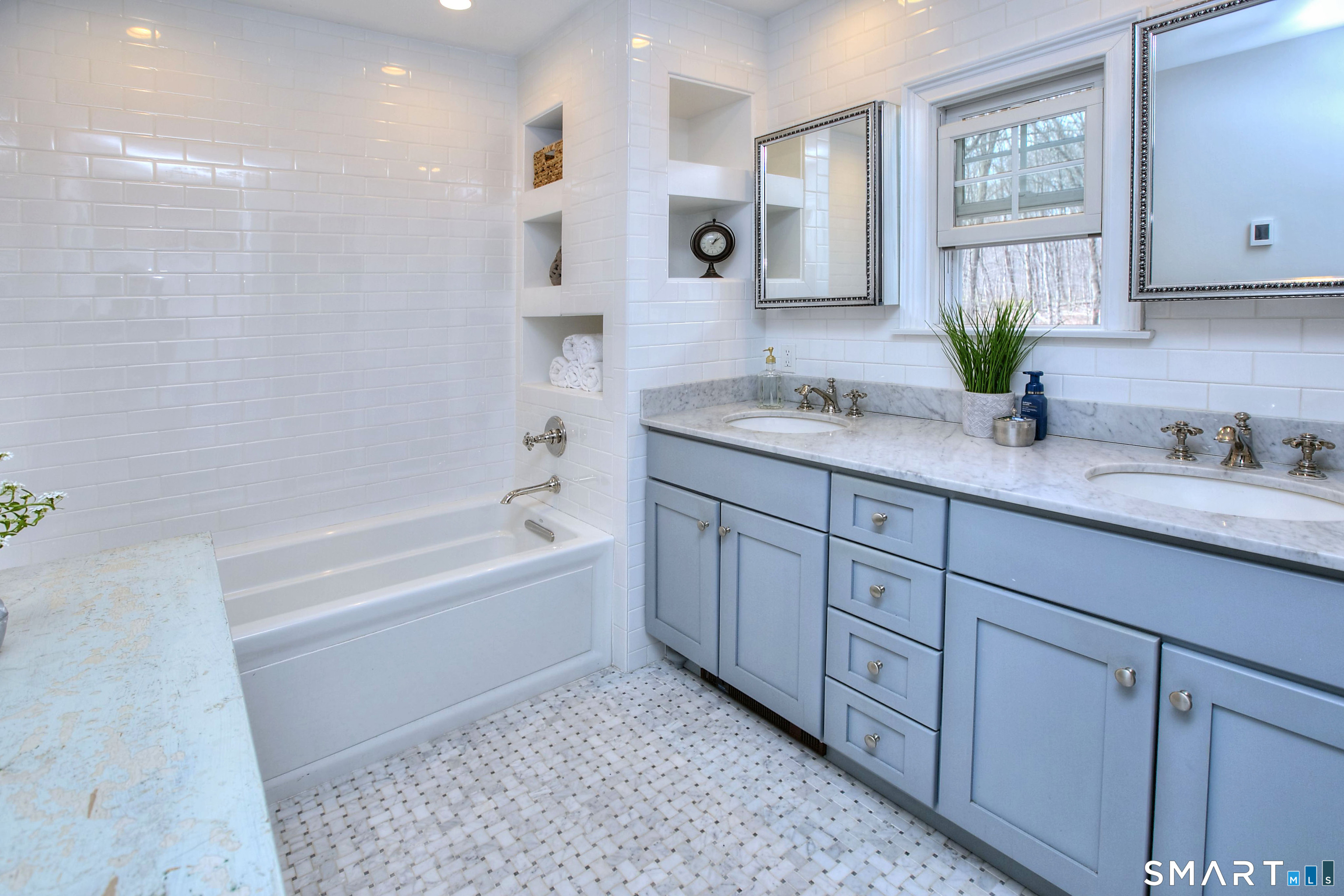 3725 Redding Road Fairfield, CT 06824 - Photo 21 of 40