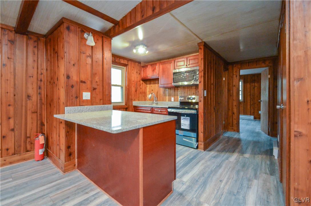 227 King Arthur Road Blakeslee, PA 18610 - Photo 4 of 18 Gallery Image 4