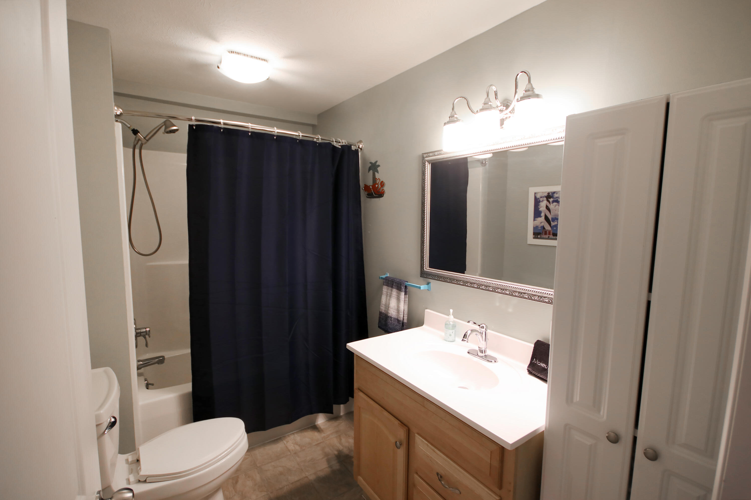 6128 Highway 63 Coloma, MI 49038 - Photo 21 of 37 Bathroom