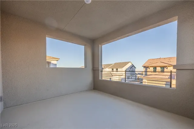 $2,950 | 119 Silver Run Lane, Las Vegas, NV 89138