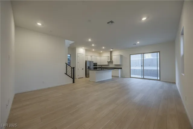 $2,950 | 119 Silver Run Lane, Las Vegas, NV 89138