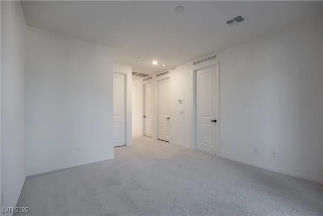 $2,950 | 119 Silver Run Lane, Las Vegas, NV 89138