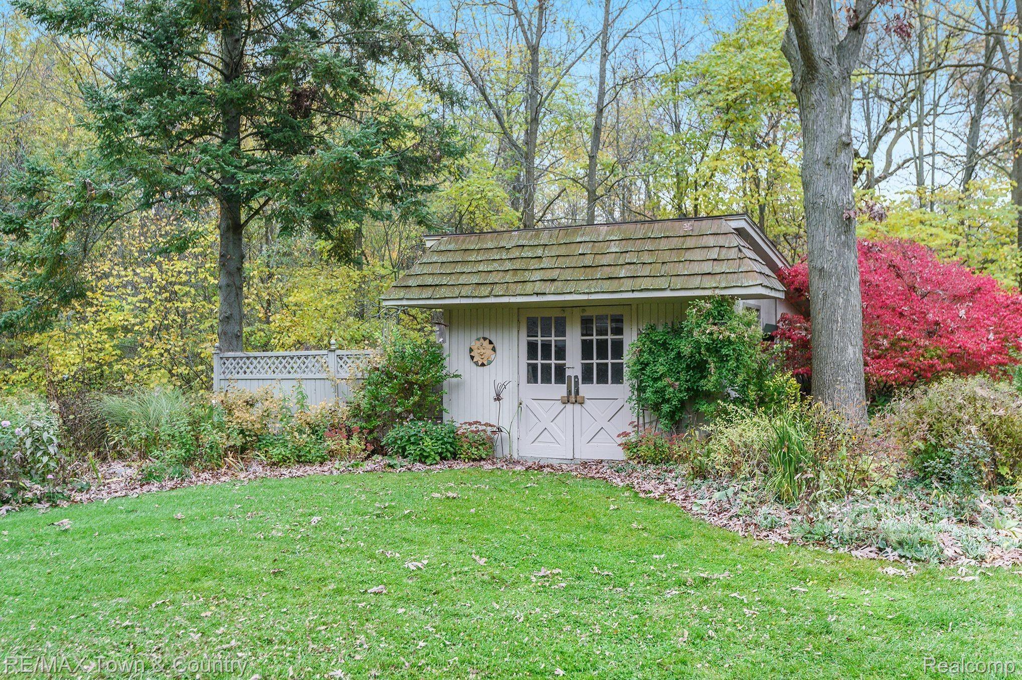 9468 Beecher Road Flushing, MI 48433 - Photo 39 of 50 RP8FdLvA.jpeg