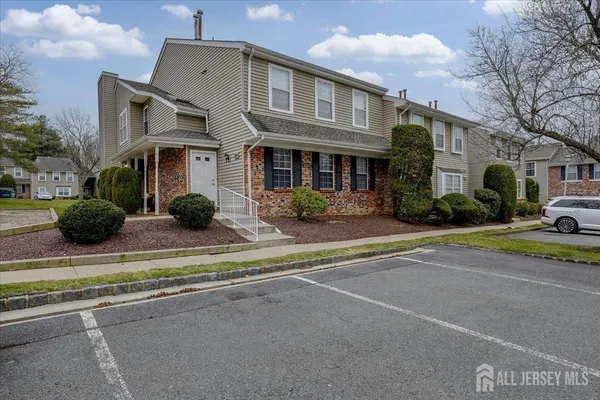 $400,000 | 107 Blake Court, Old Bridge, NJ 08857