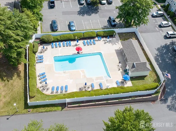 $400,000 | 107 Blake Court, Old Bridge, NJ 08857