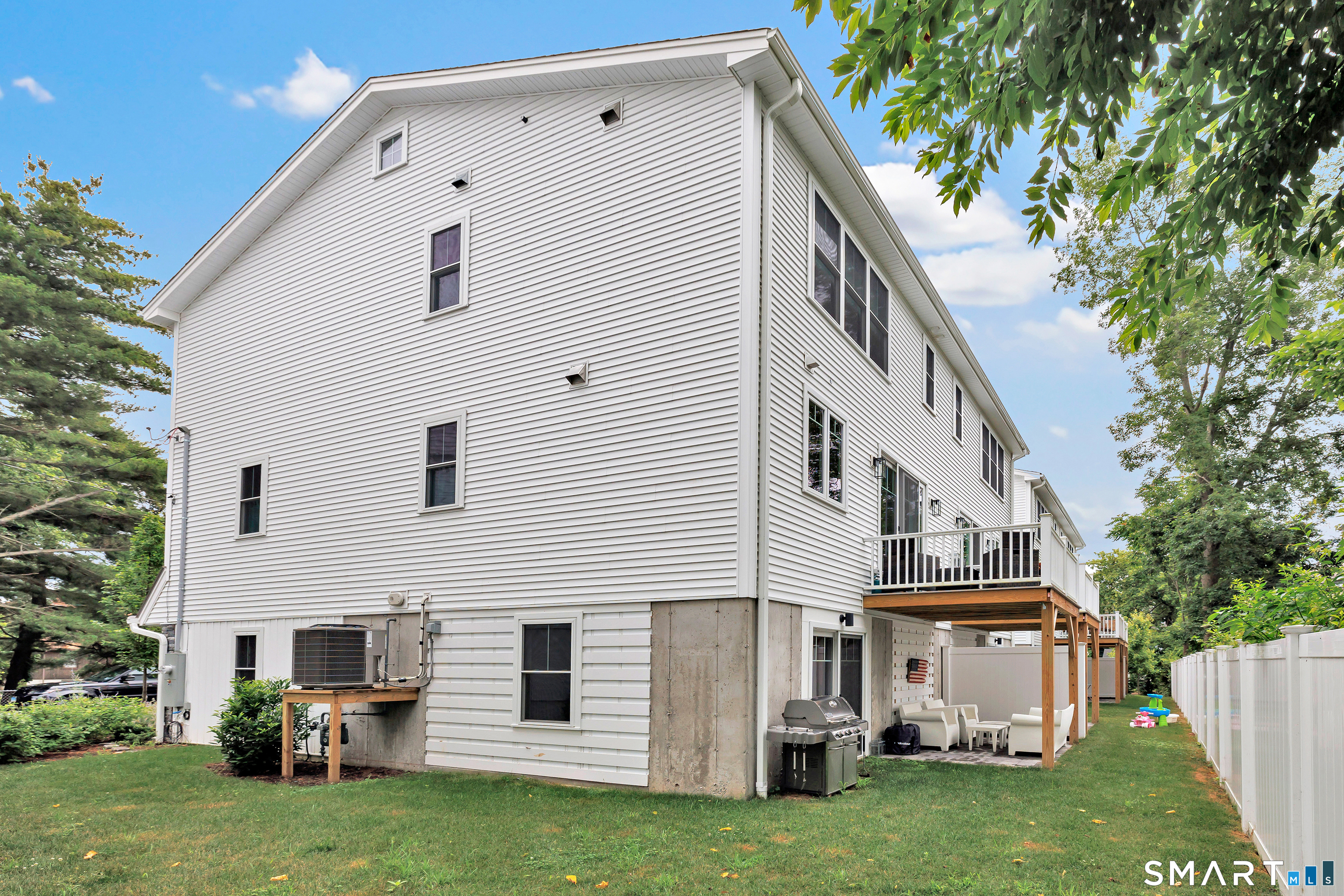 884 Oldfield Road, Unit 884 Fairfield, CT 06824 - Photo 32 of 36