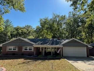 $229,000 | 2314 Fairview Drive, Alton, IL 62002