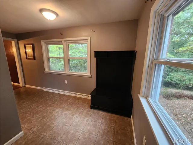 $229,000 | 2314 Fairview Drive, Alton, IL 62002