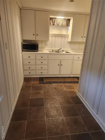 $229,000 | 2314 Fairview Drive, Alton, IL 62002