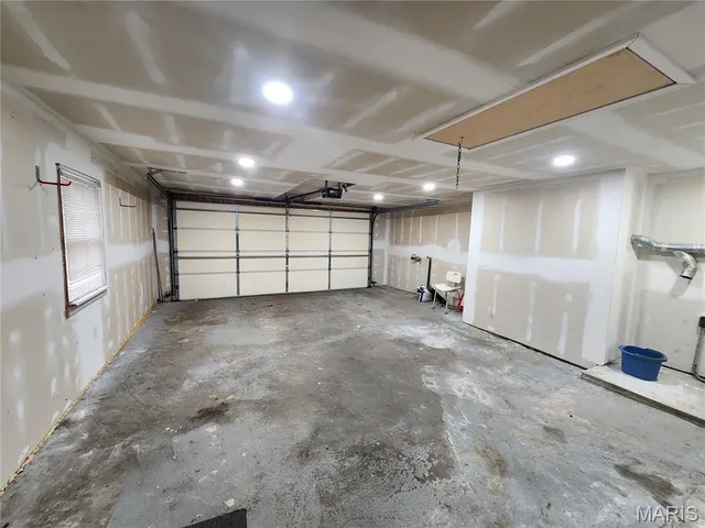 $229,000 | 2314 Fairview Drive, Alton, IL 62002