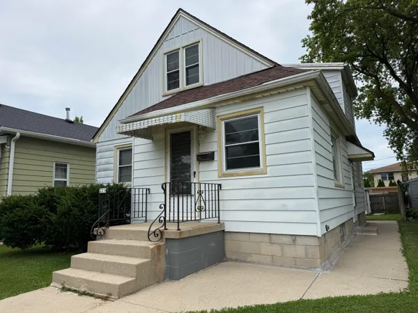 $265,000 | 2210 South 56th Street, West Allis, WI 53219