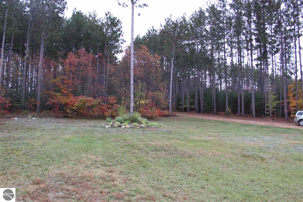 8486 Summit City Road Kingsley, MI 49649 - Photo 16 of 38 1777896-15.JPG