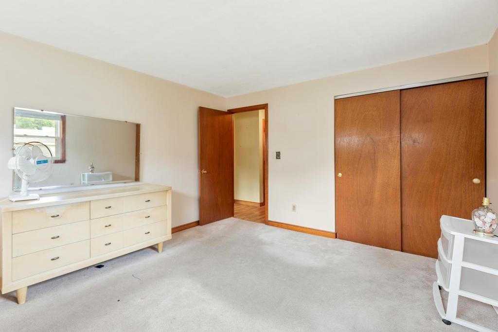 88 Bridle Road Billerica, MA 01821 - Photo 17 of 29 Gallery Image 17