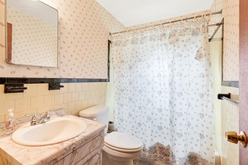 88 Bridle Road Billerica, MA 01821 - Photo 18 of 29 Gallery Image 18