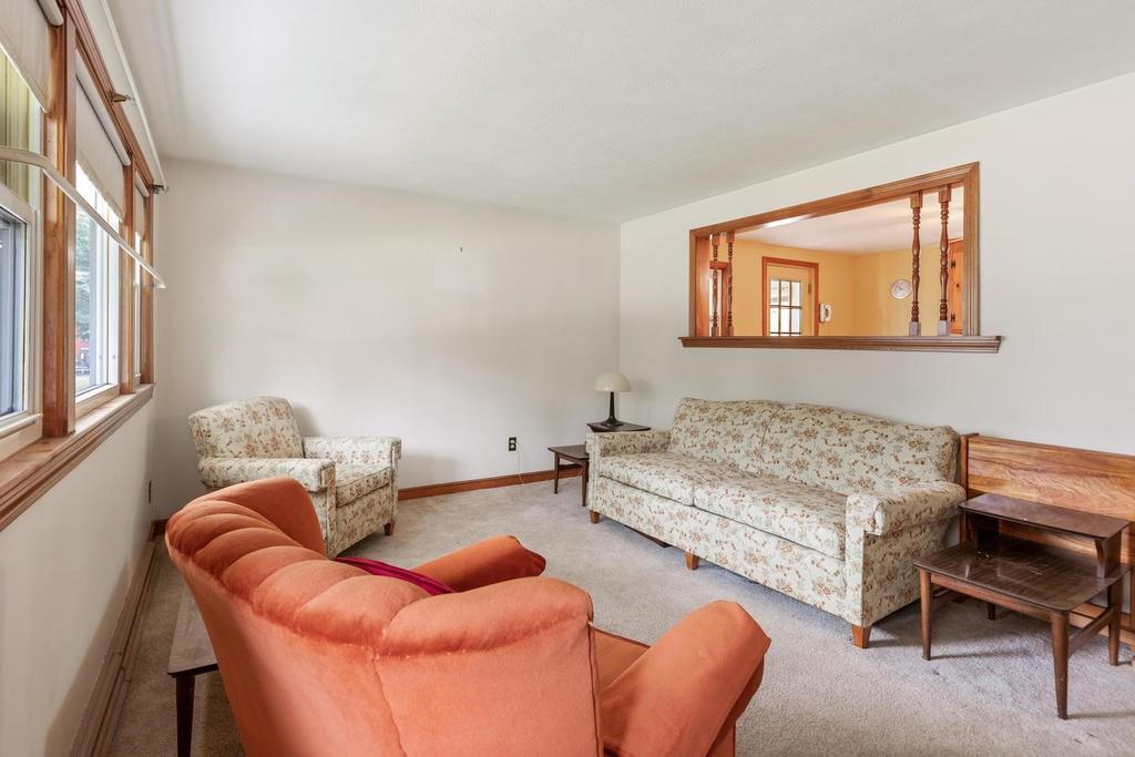 88 Bridle Road Billerica, MA 01821 - Photo 5 of 29 Gallery Image 5