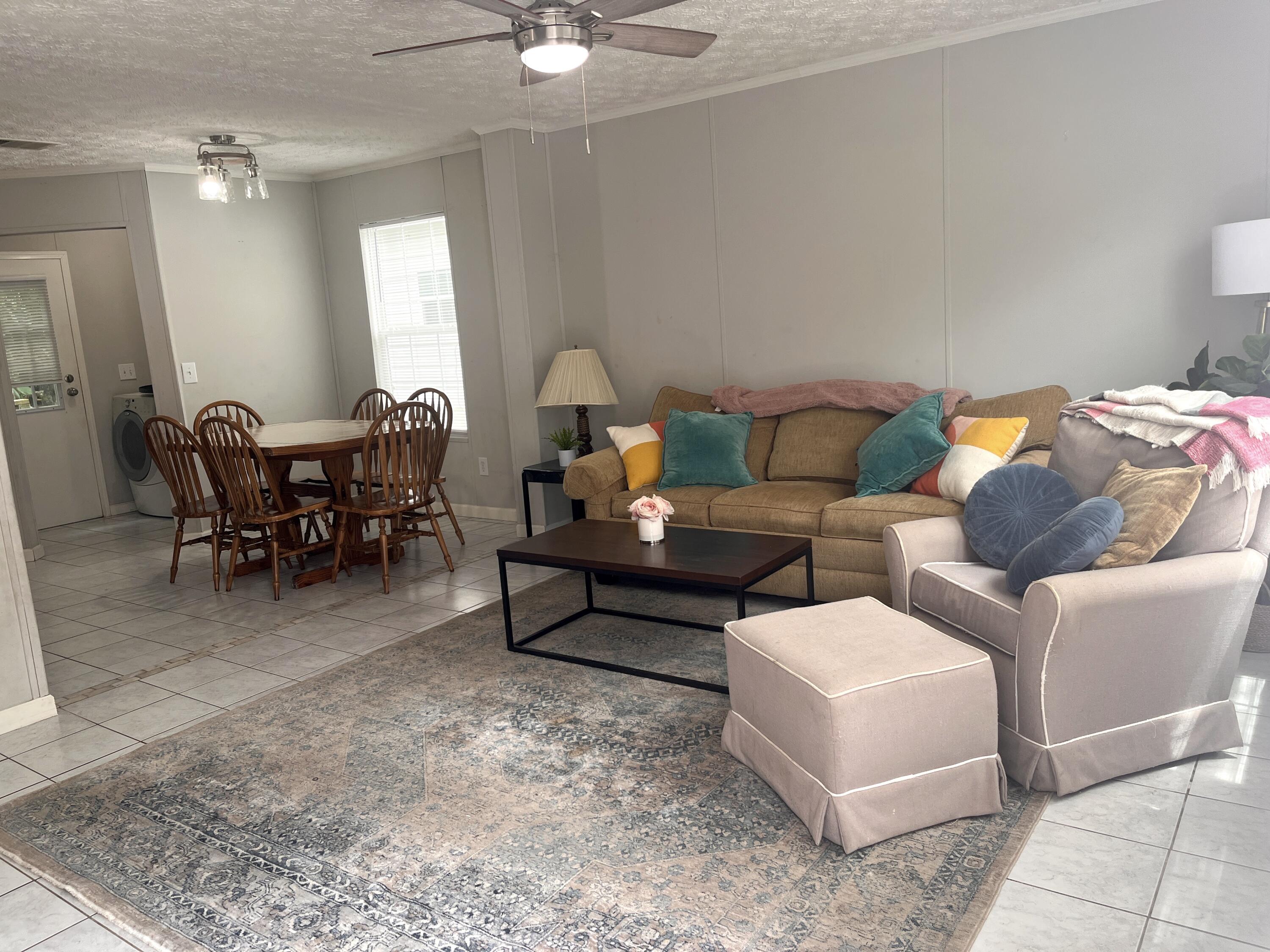 991 Rochelle Avenue Charleston, SC 29407 - Photo 4 of 13 IMG_2528