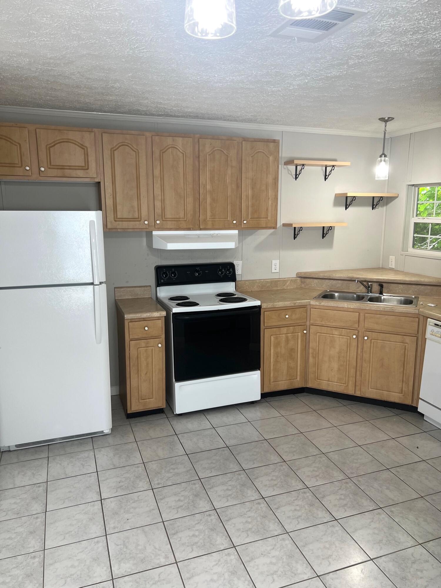 991 Rochelle Avenue Charleston, SC 29407 - Photo 6 of 13 IMG_9939 copy