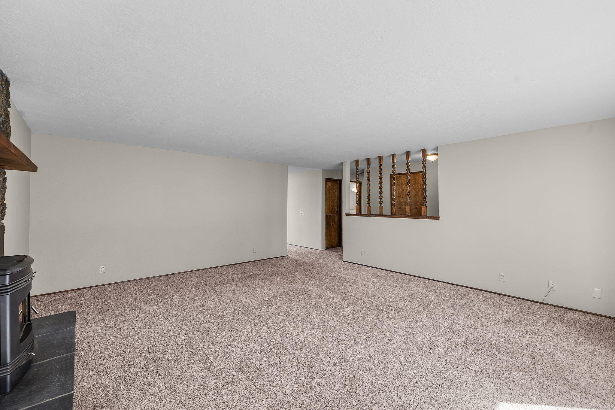 21473 Keyte Lane Bend, OR 97701 - Photo 10 of 60 2025_04_17_21473_keyte_lane-19