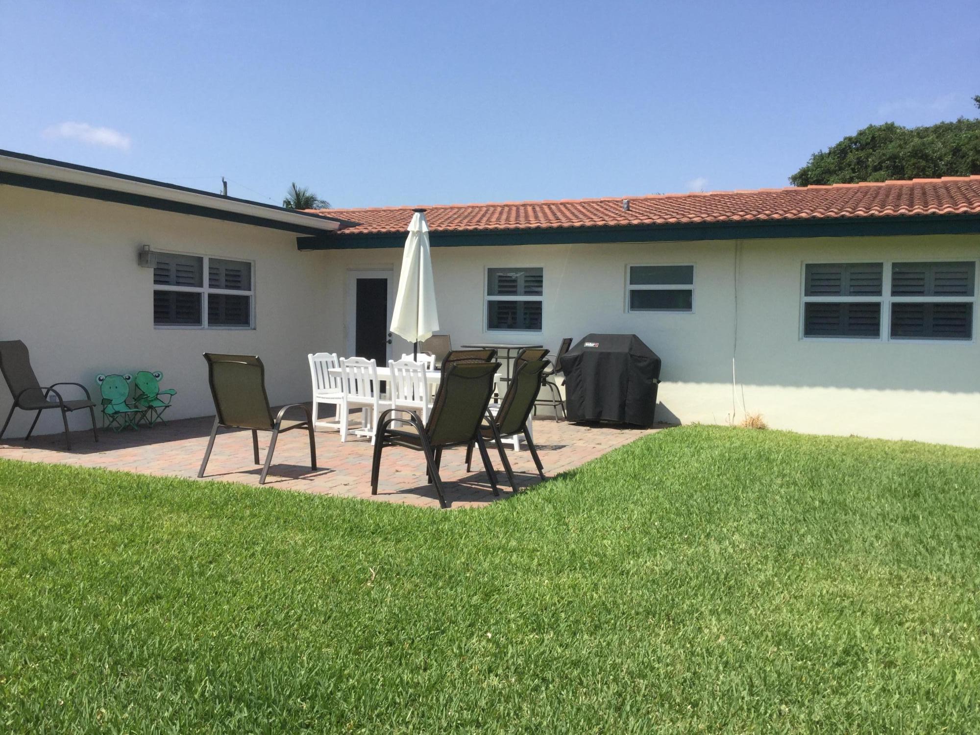 148 Northwest 8th Street Boca Raton, FL 33432 - Photo 24 of 24 Yard