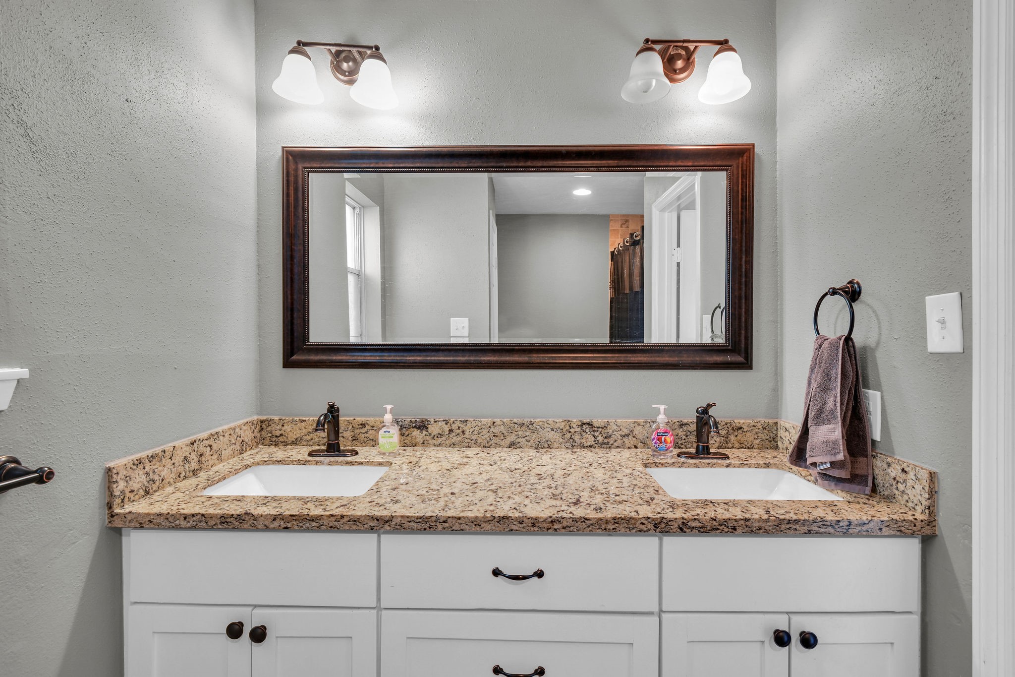 16103 Tibet Road Friendswood, TX 77546 - Photo 17 of 38 Gallery Image 17
