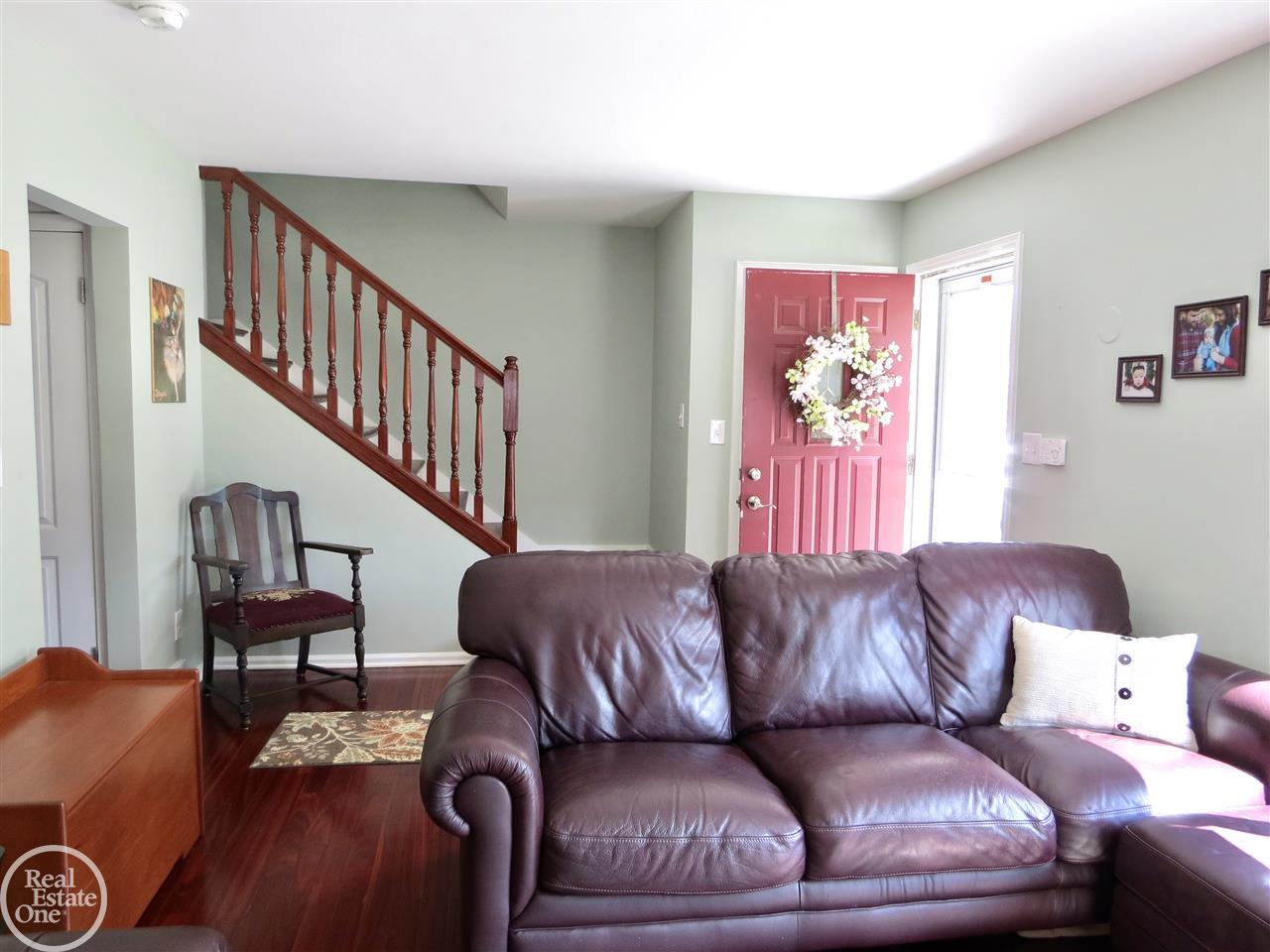 3078 York Rochester Hills Rochester, MI 48309 - Photo 5 of 41