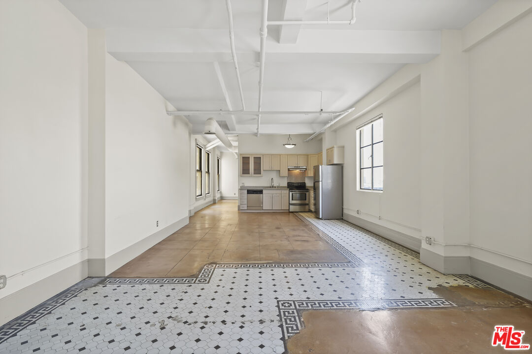 108 West 2nd Street, Unit 708 Los Angeles, CA 90012 - Photo 3 of 40 a view of a storage & utility room