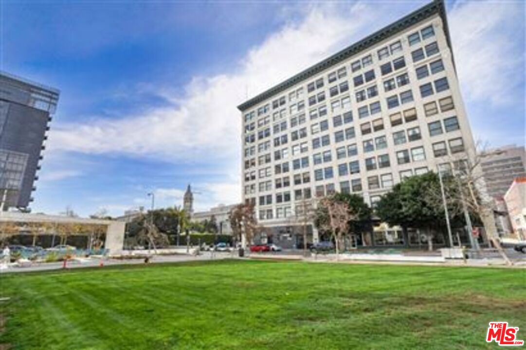 108 West 2nd Street, Unit 708 Los Angeles, CA 90012 - Photo 40 of 40 a city view with a building in the background