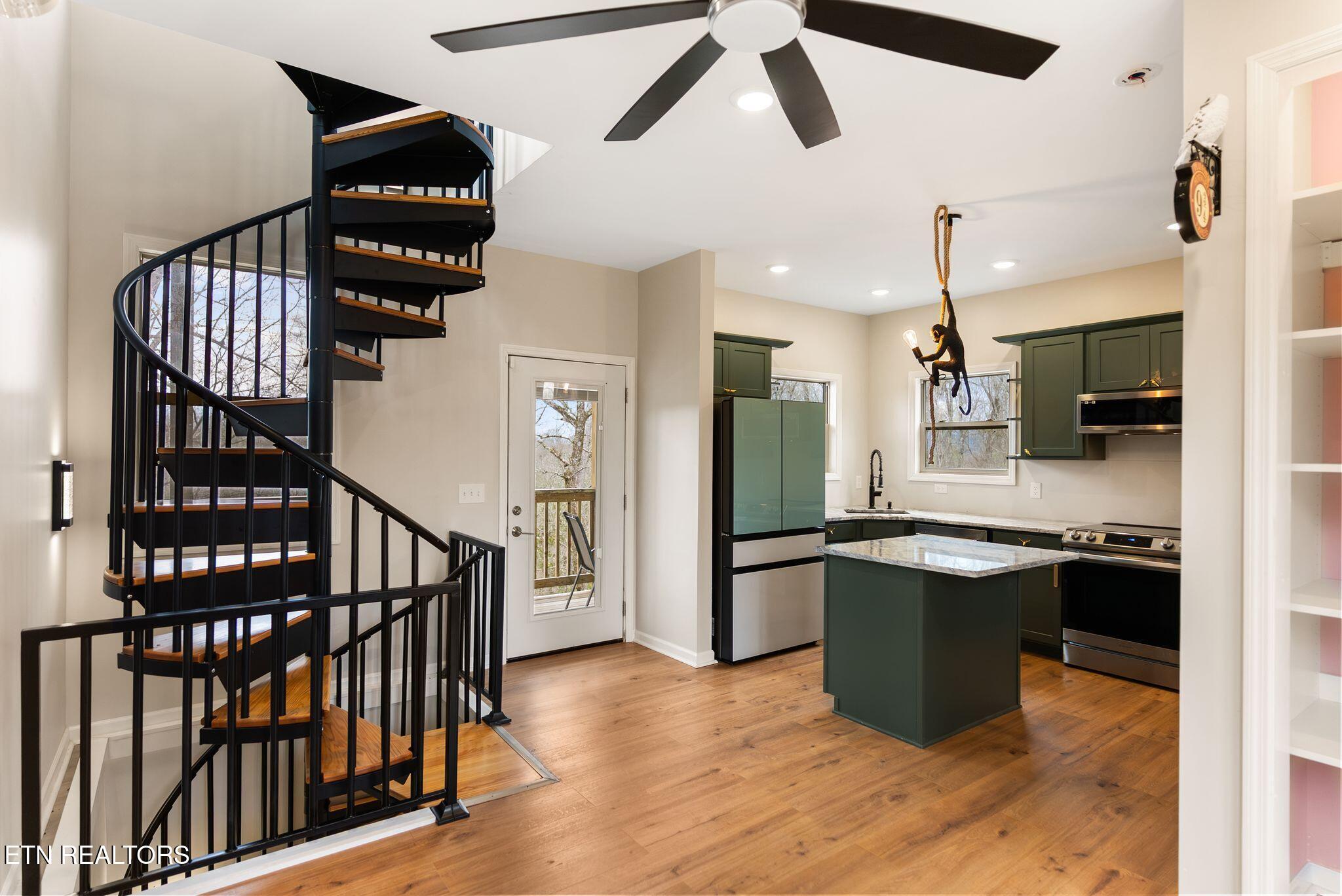 197 Ruth Lane Sevierville, TN 37862 - Photo 16 of 42 Main level1