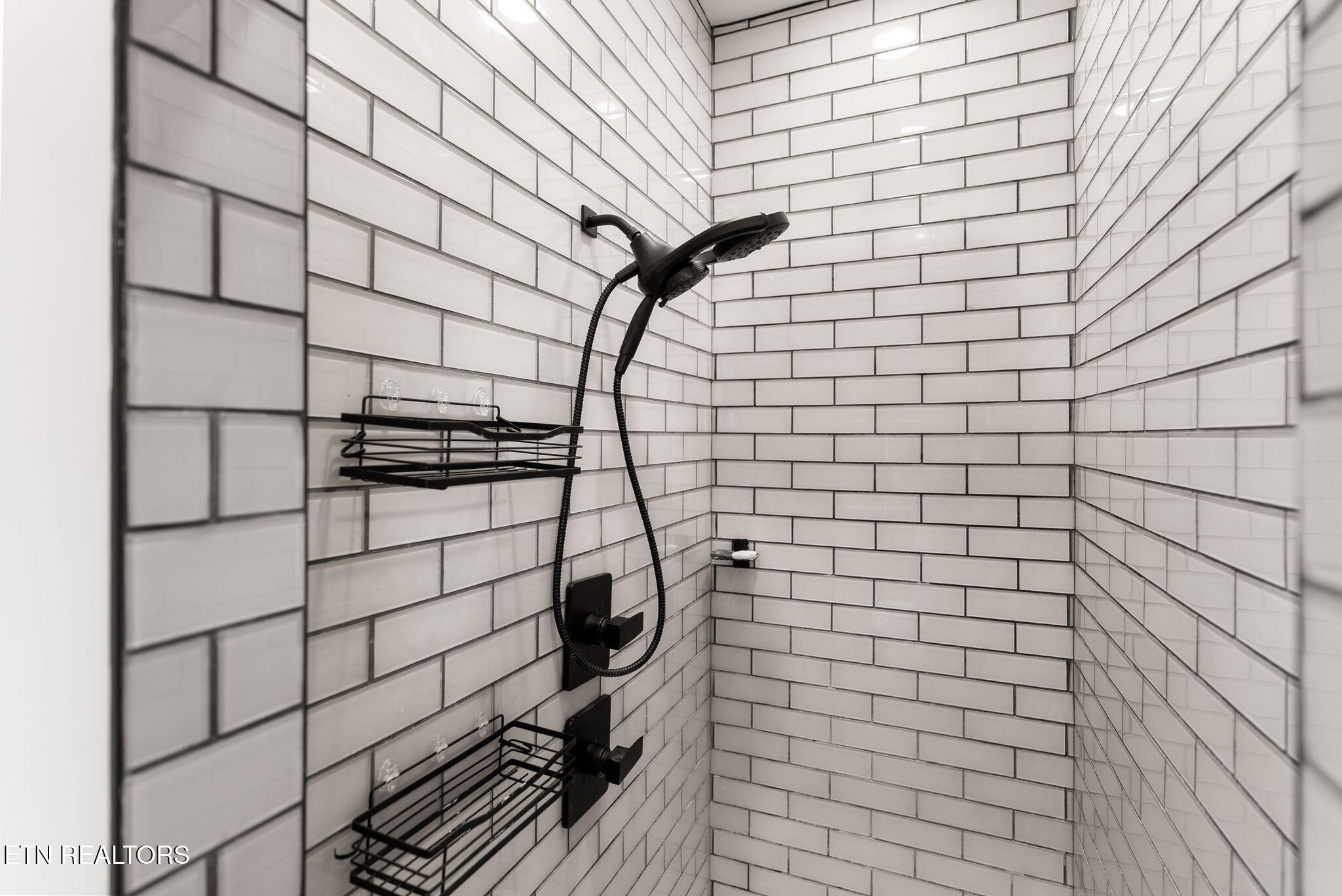 197 Ruth Lane Sevierville, TN 37862 - Photo 20 of 42 tiled shower1