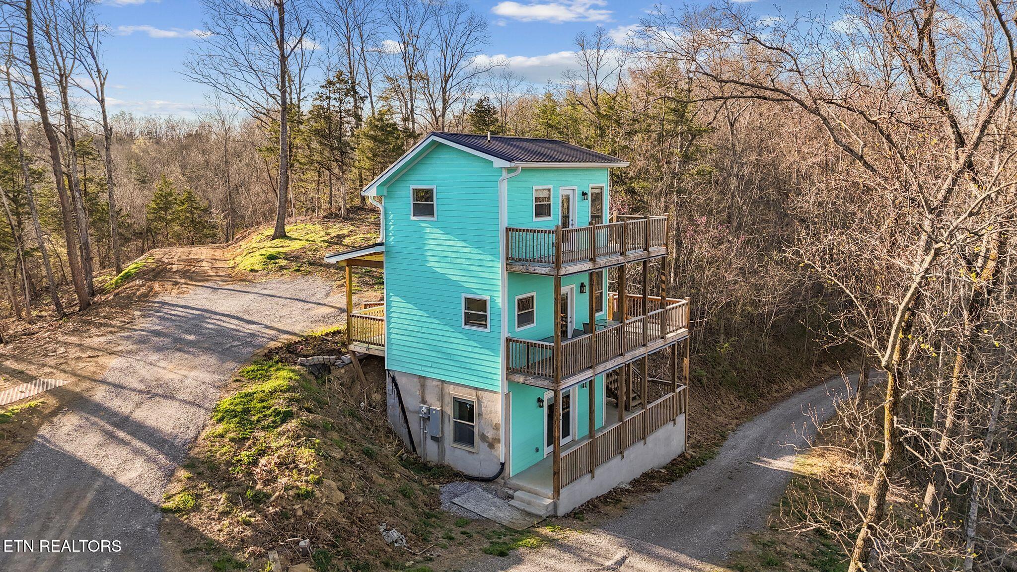 197 Ruth Lane Sevierville, TN 37862 - Photo 4 of 42 aerial rear elevation2