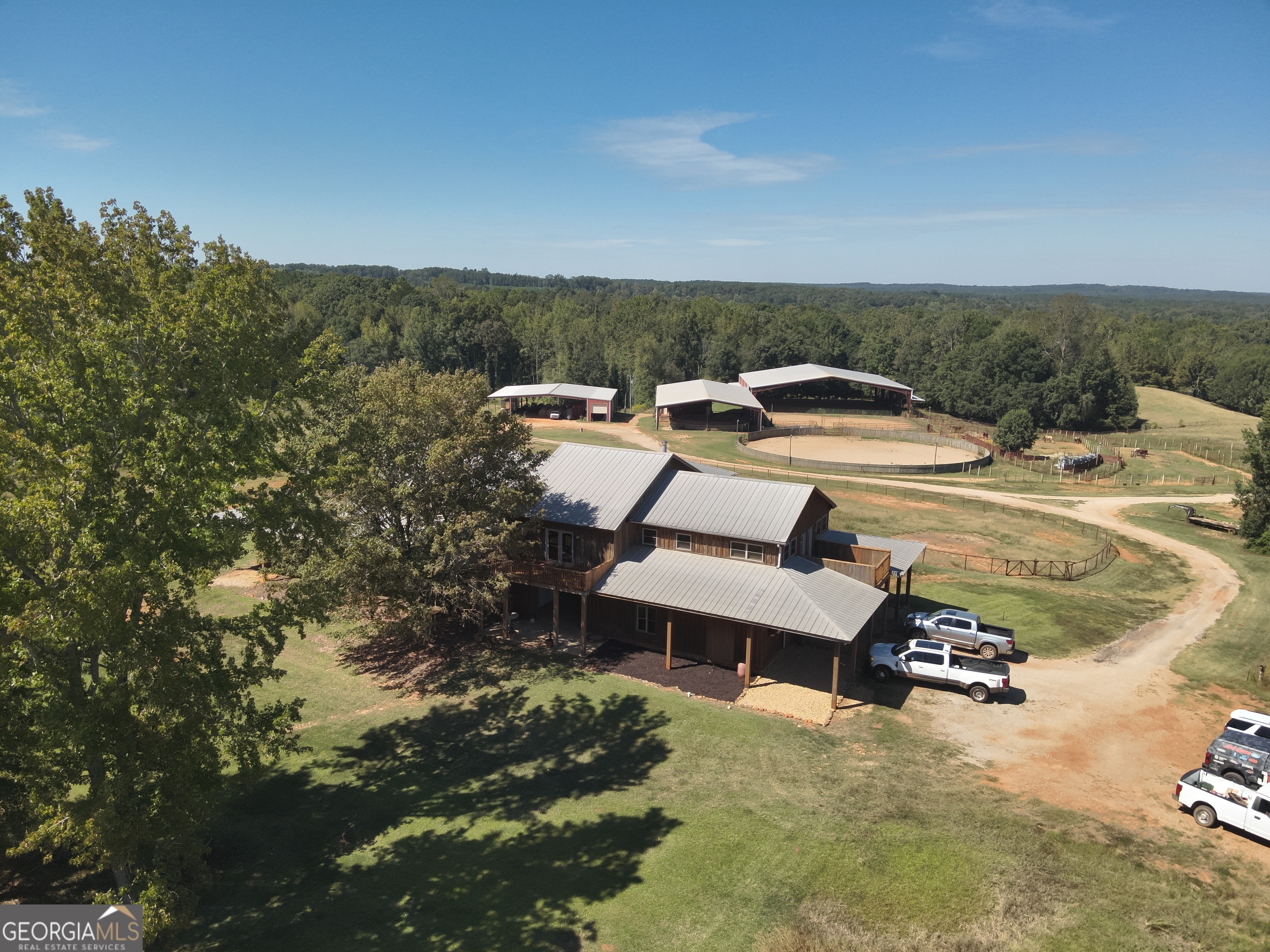 120 Torbet Road Forsyth, GA 31029 - Photo 6 of 118 a view of a terrace with chairs