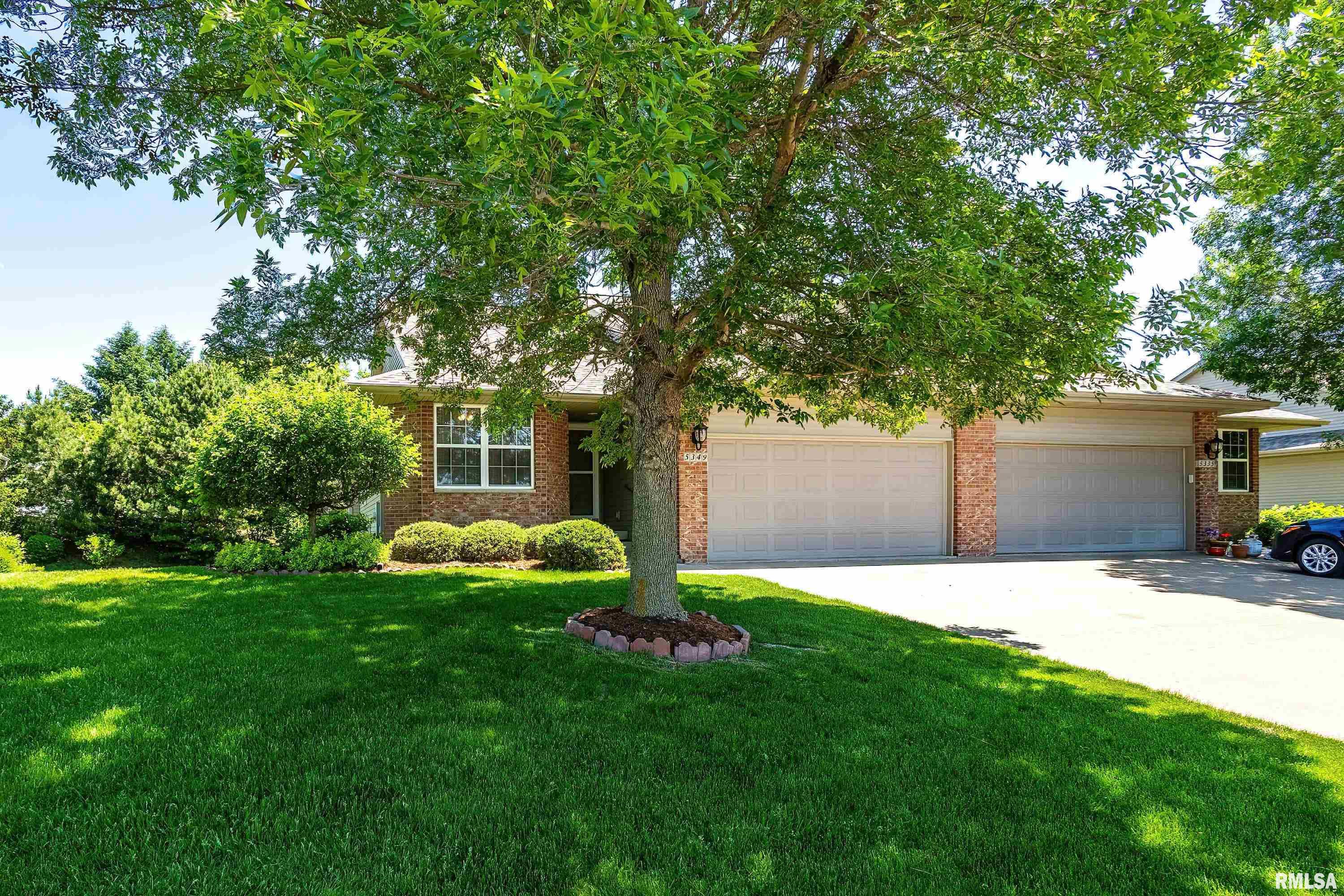 5349 Red Fox Road Bettendorf, IA 52722 - Photo 3 of 32 Gallery Image 3