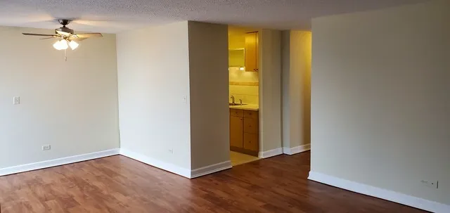 $119,900 | 1043 South York Road, Unit 202, Bensenville, IL 60106