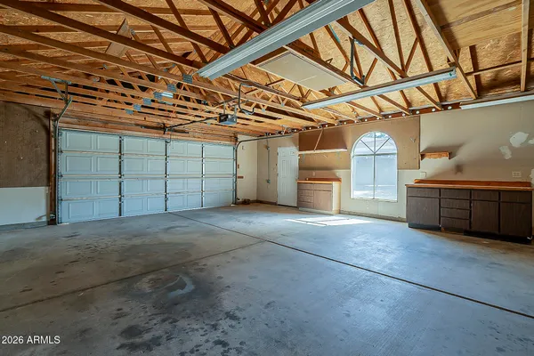 a view of a garage