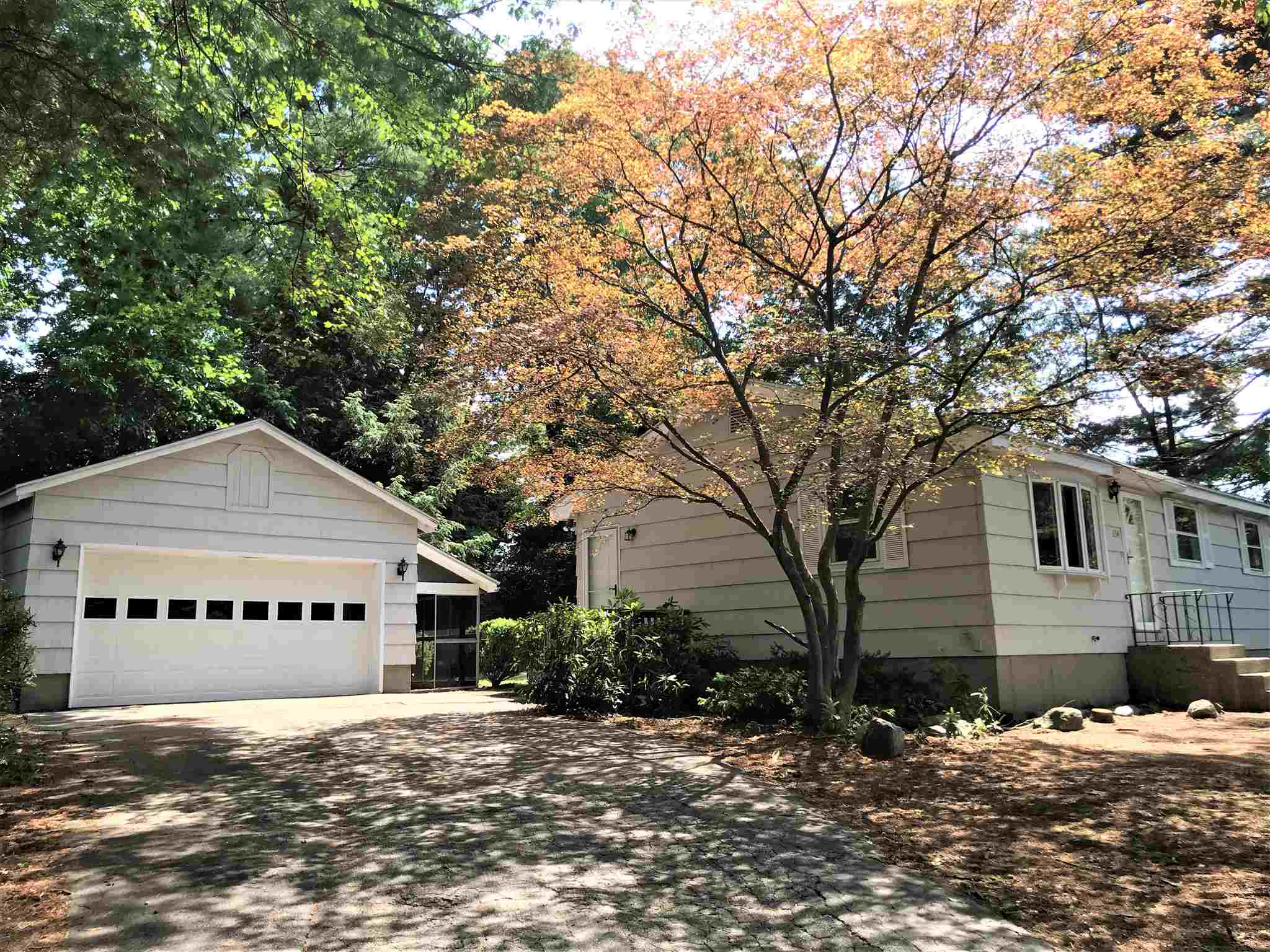 234 Harris Road Nashua, NH 03062 - Photo 1 of 23