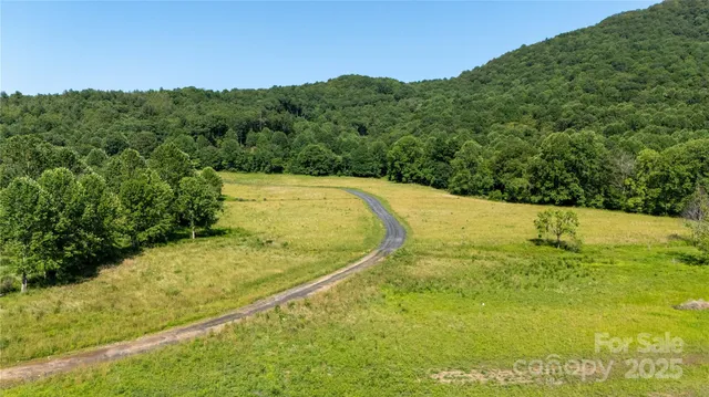 $169,900 | 2 Highland River Parkway, Unit 2, Newland, NC 28657